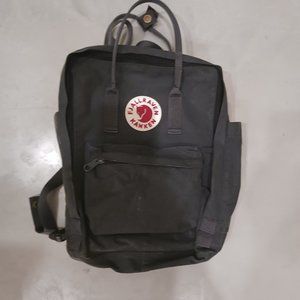 Black fall raven kanken backpack standard size